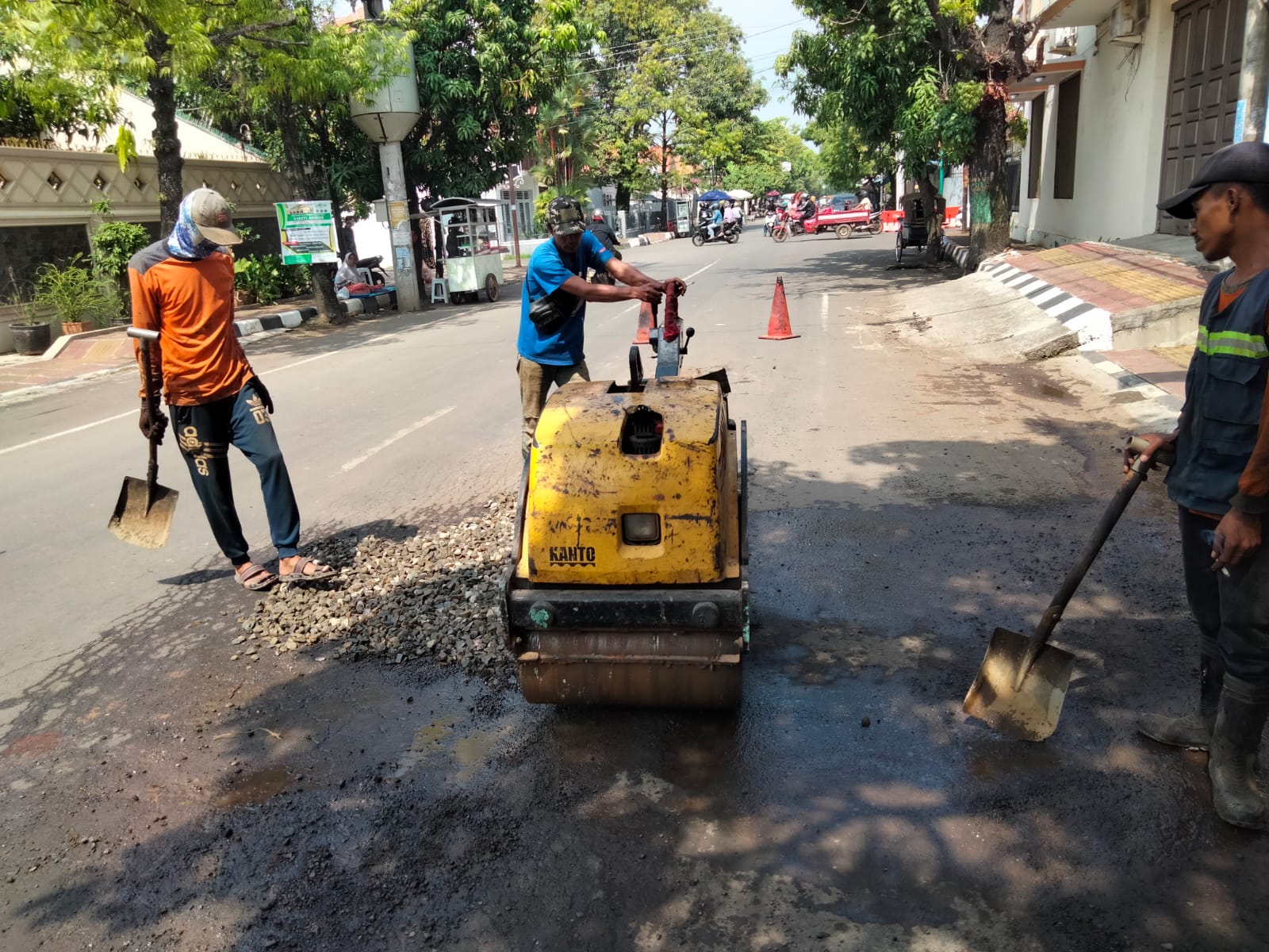 PERBAIKAN JALAN AGUS SALIM