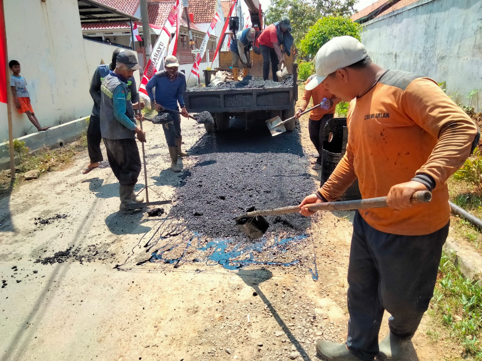 PERBAIKAN JALAN KARTOSURO
