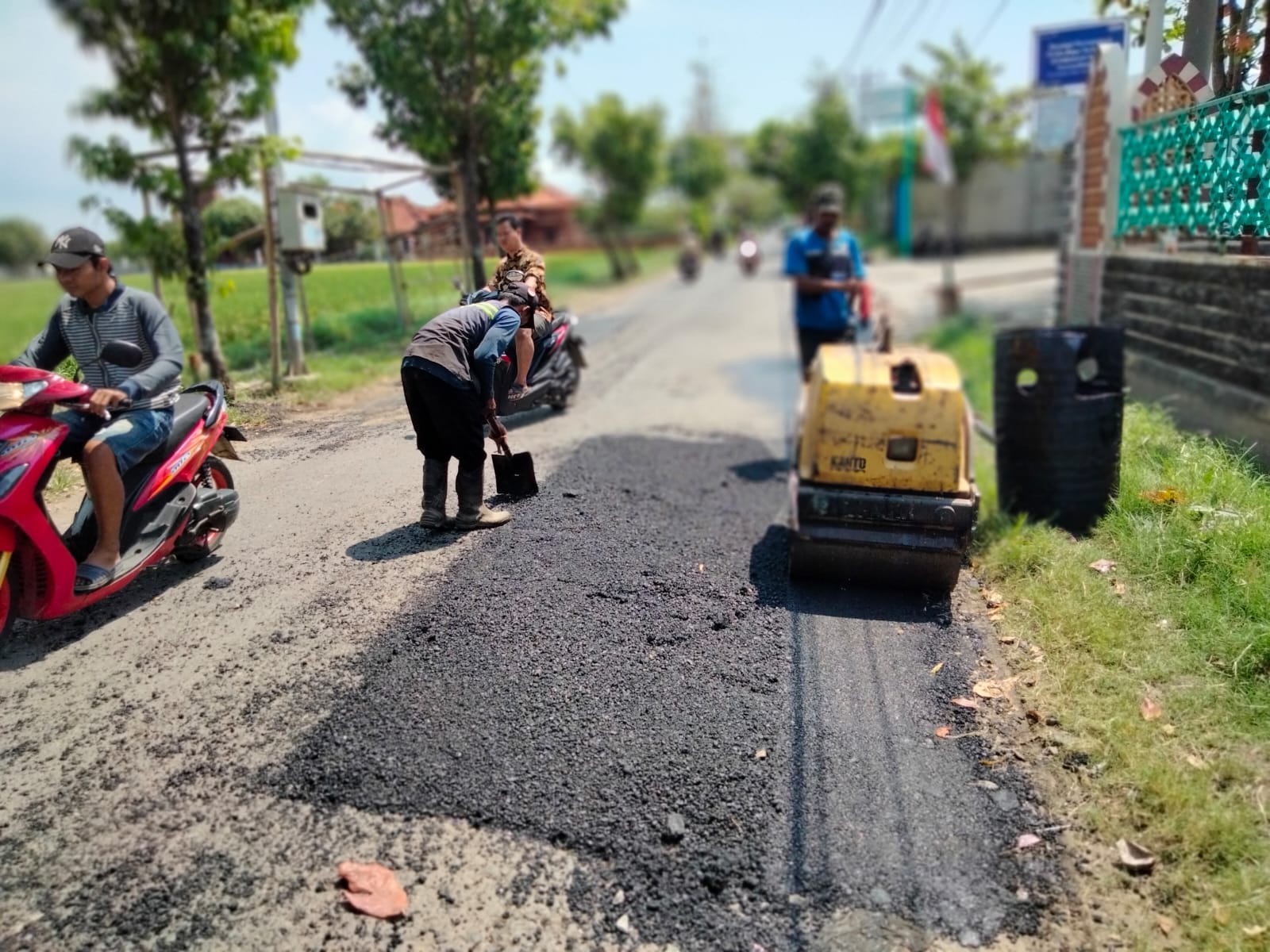 PERBAIKAN JALAN PELITA 2