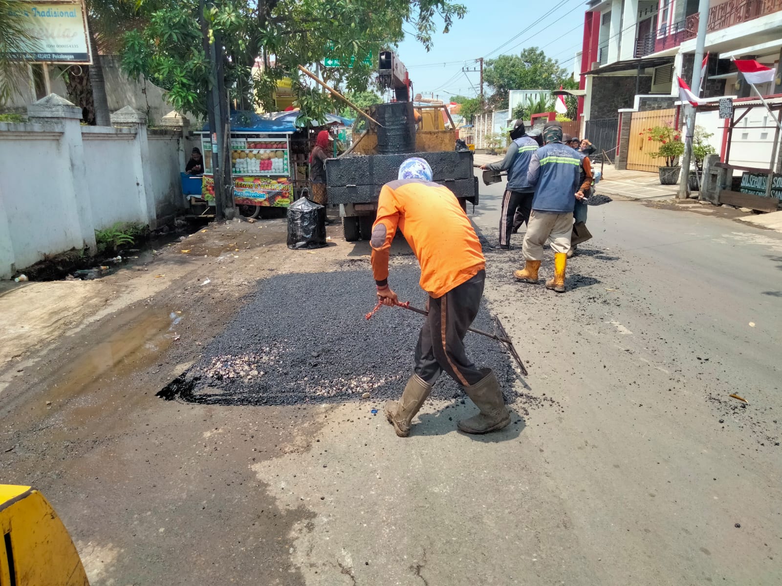 PERBAIKAN JALAN PATIUNUS