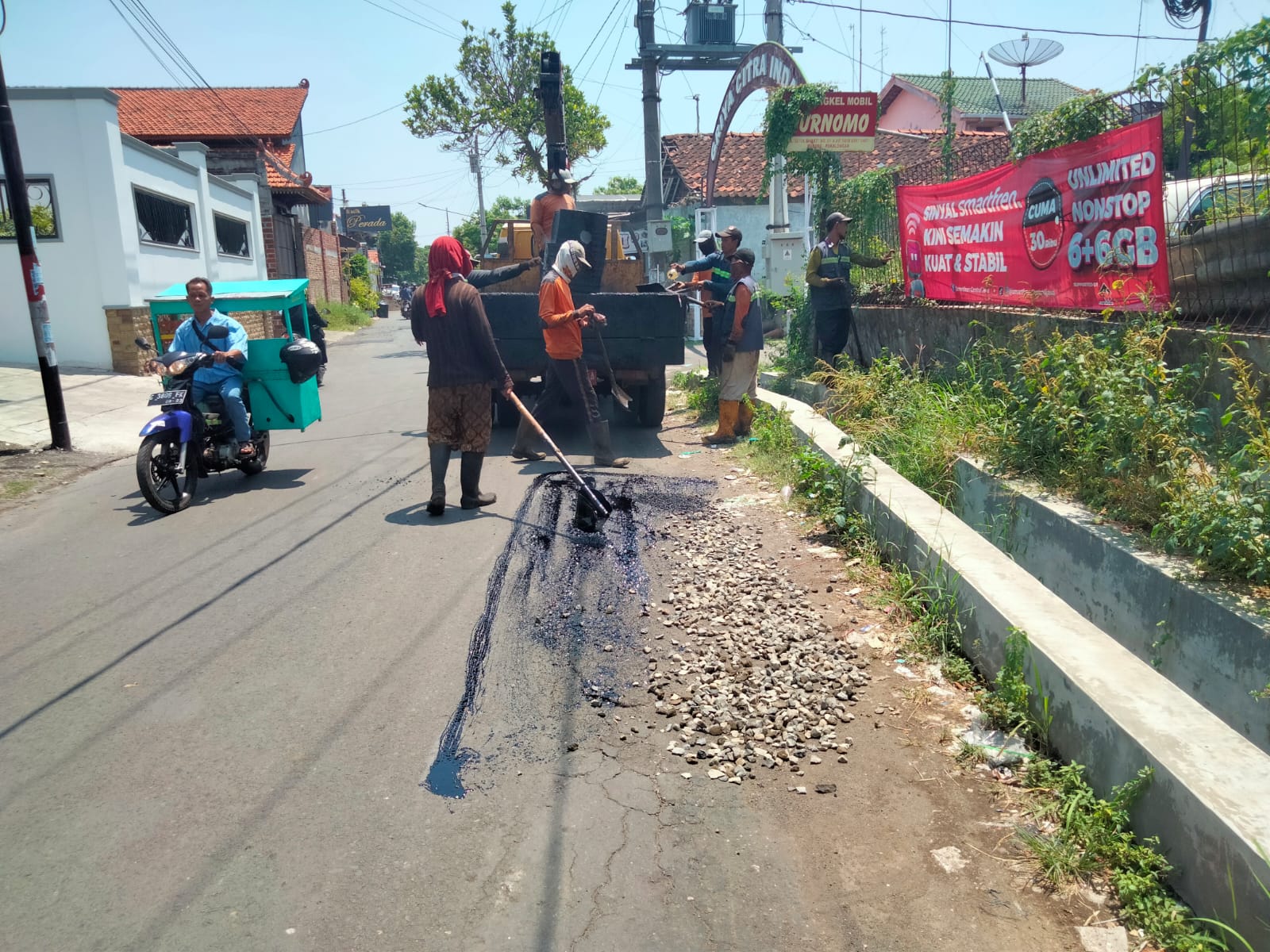 PERBAIKAN JALAN SETIA BAKTI