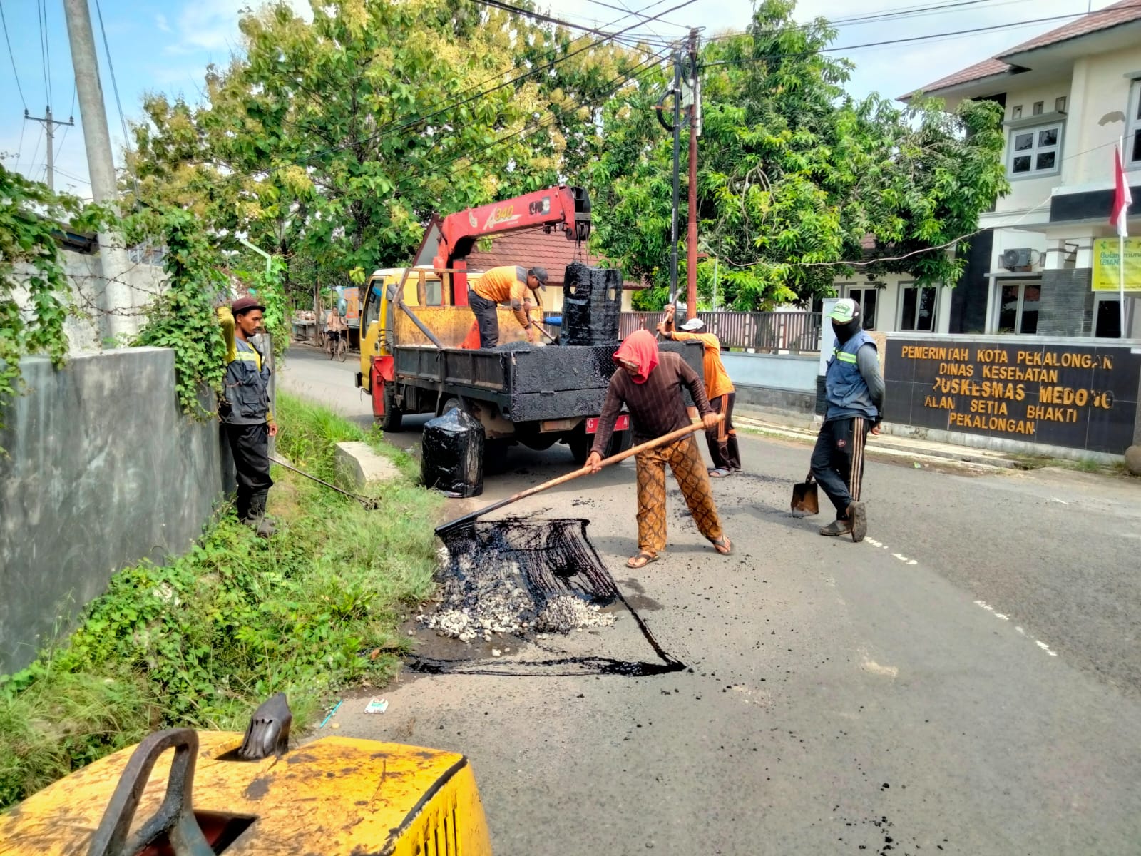 PERBAIKAN JALAN SETIA BAKTI