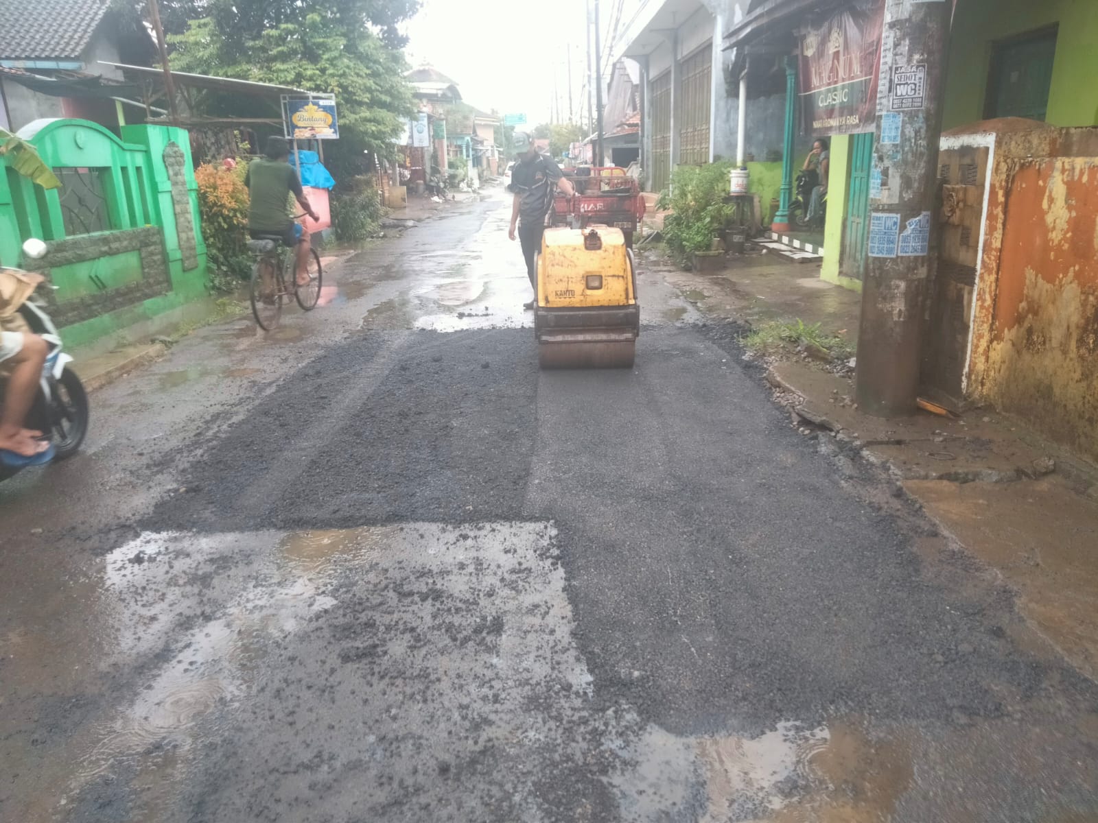 PERBAIKAN JALAN SUPRIYADI