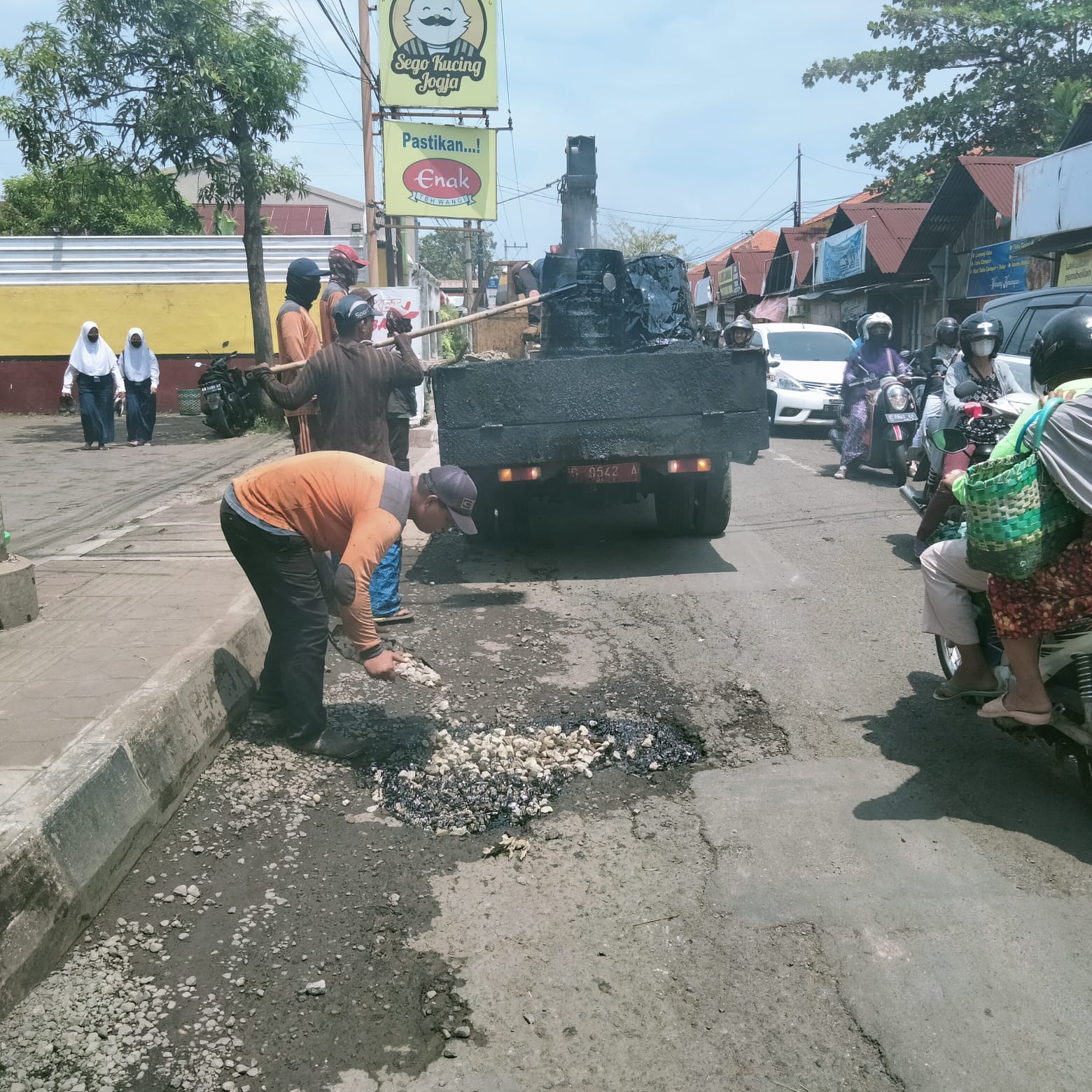 PERBAIKAN JALAN TENTARA PELAJAR KOTA PEKALONGAN