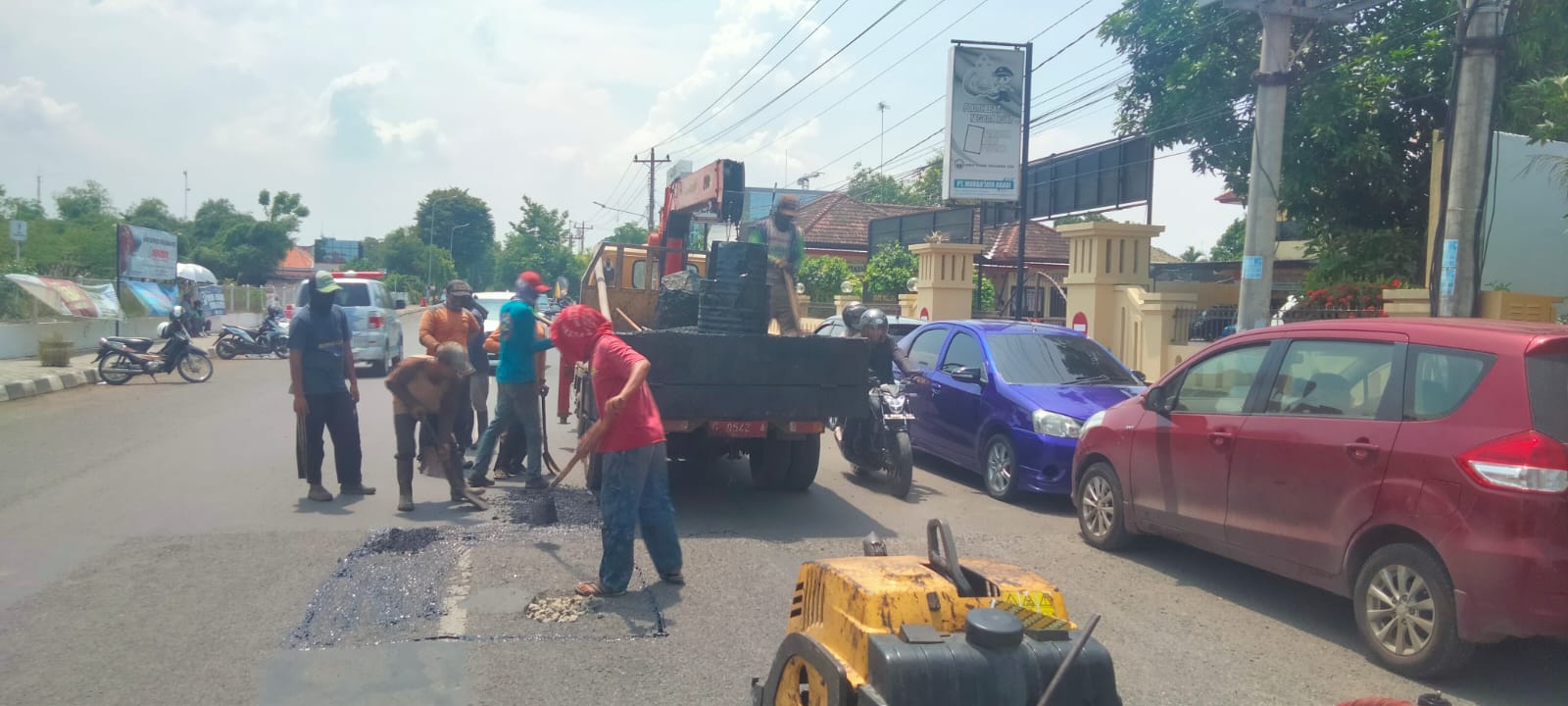 PERBAIKAN JALAN DIPONEGORO