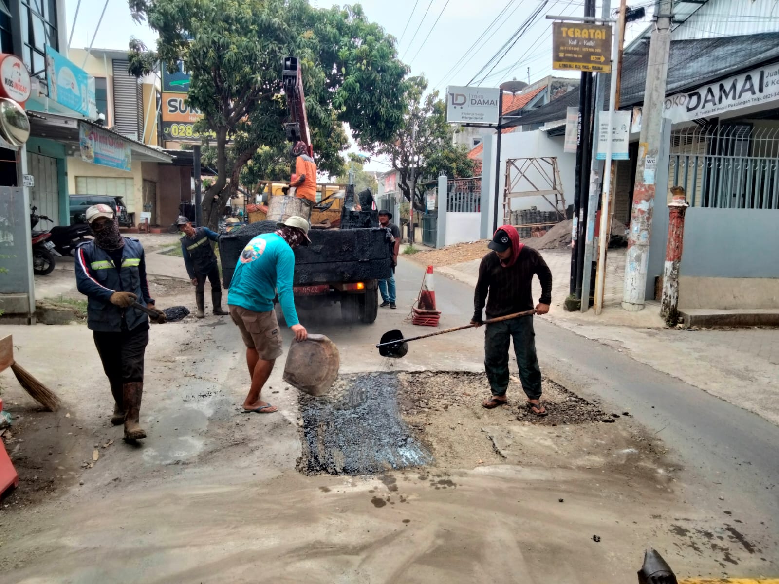 PERBAIKAN JALAN TERATE DAN KI MANGUNSARKORO