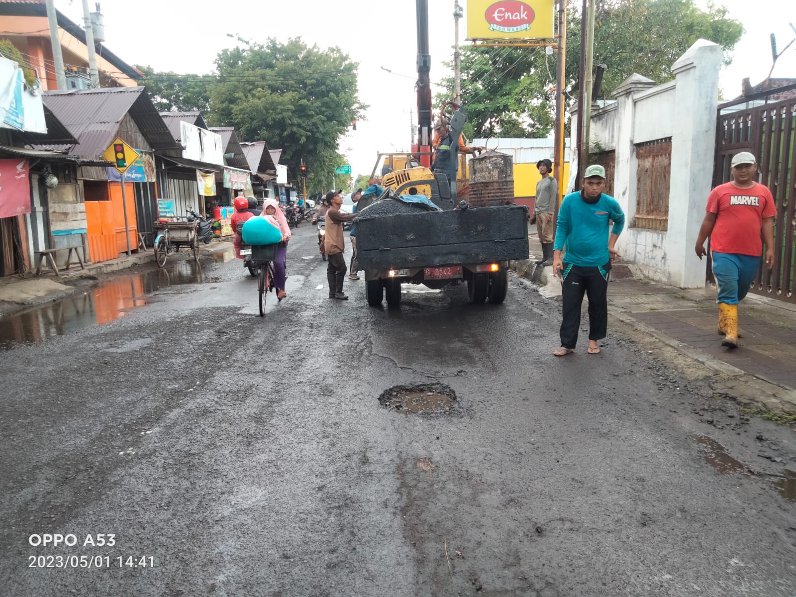 PERBAIKAN JALAN SLAMARAN RAYA DAN TENTARA PELAJAR