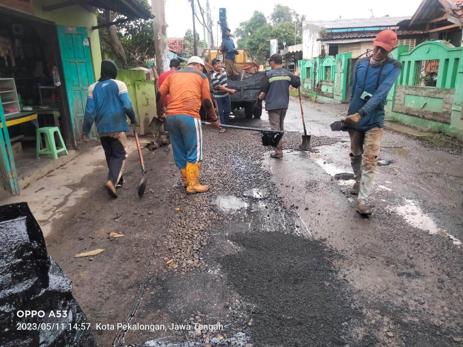 PERBAIKAN JALAN SUPRIYADI