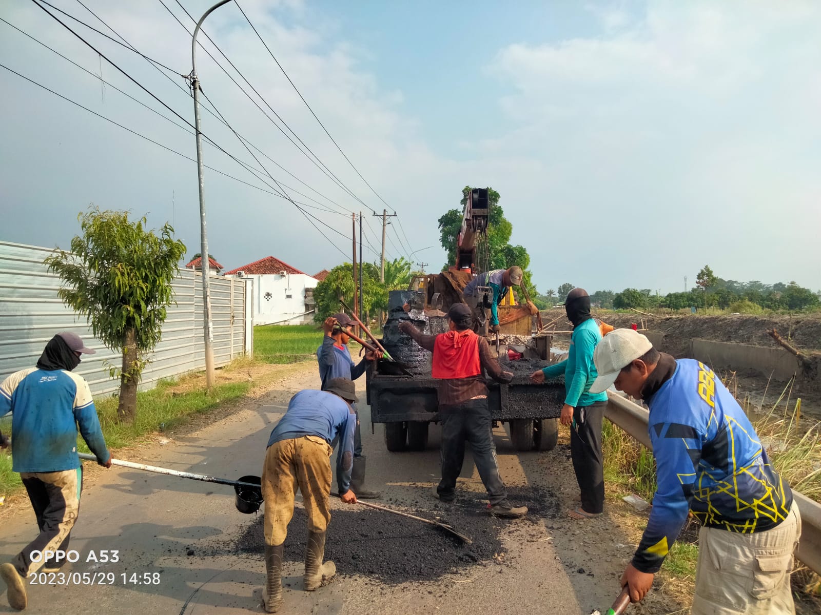 PERBAIKAN JALAN M. CHAERON
