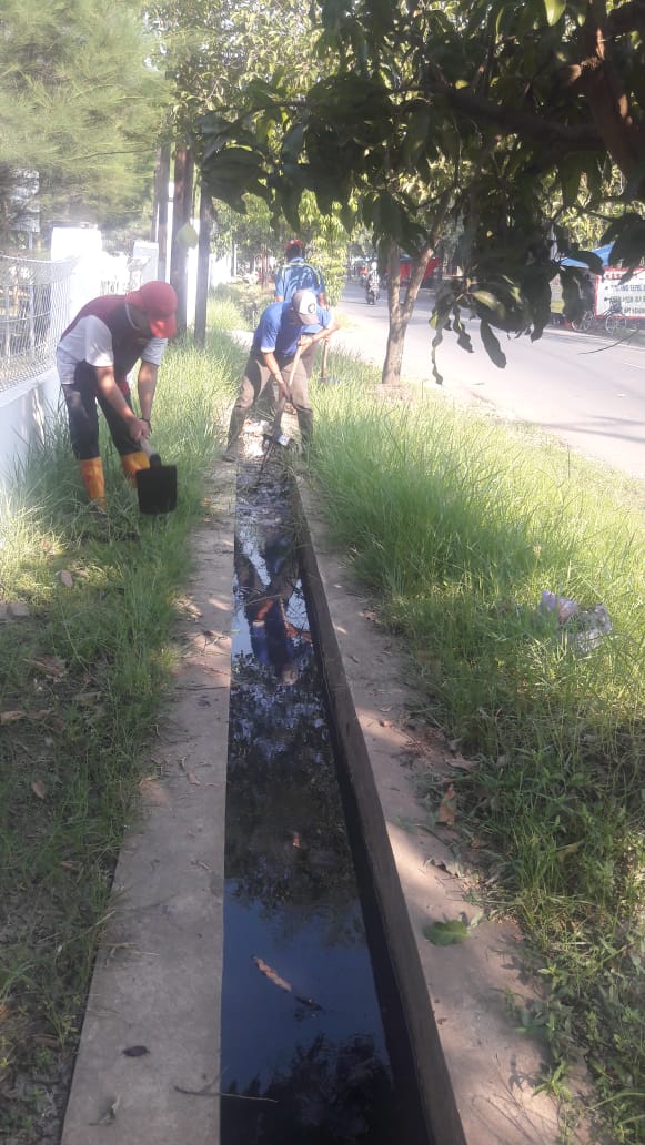PEMBERSIHAN SALURAN PEMATUS JALAN BAHAGIA
