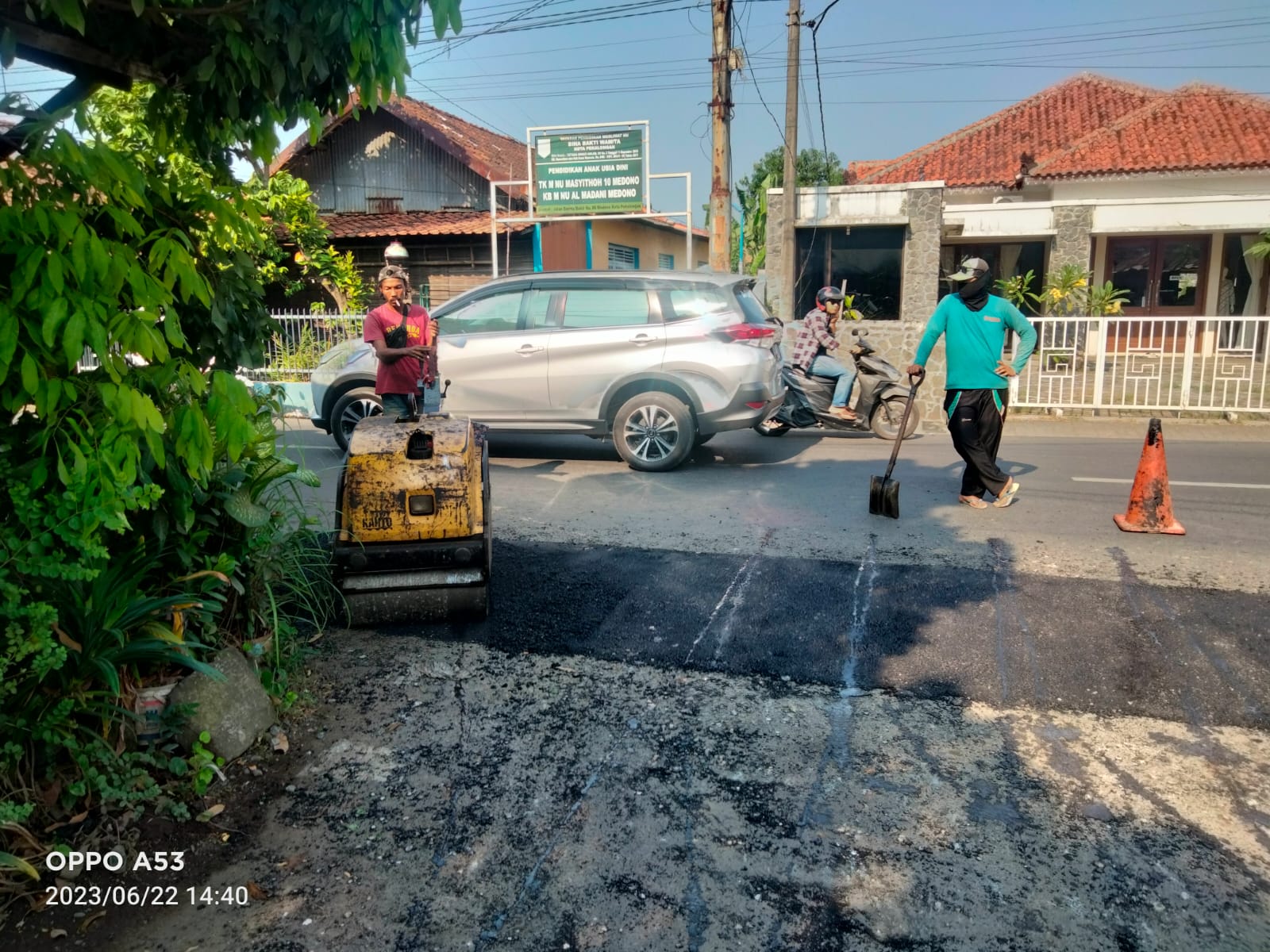 PERBAIKAN JALAN SETIA BAKTI