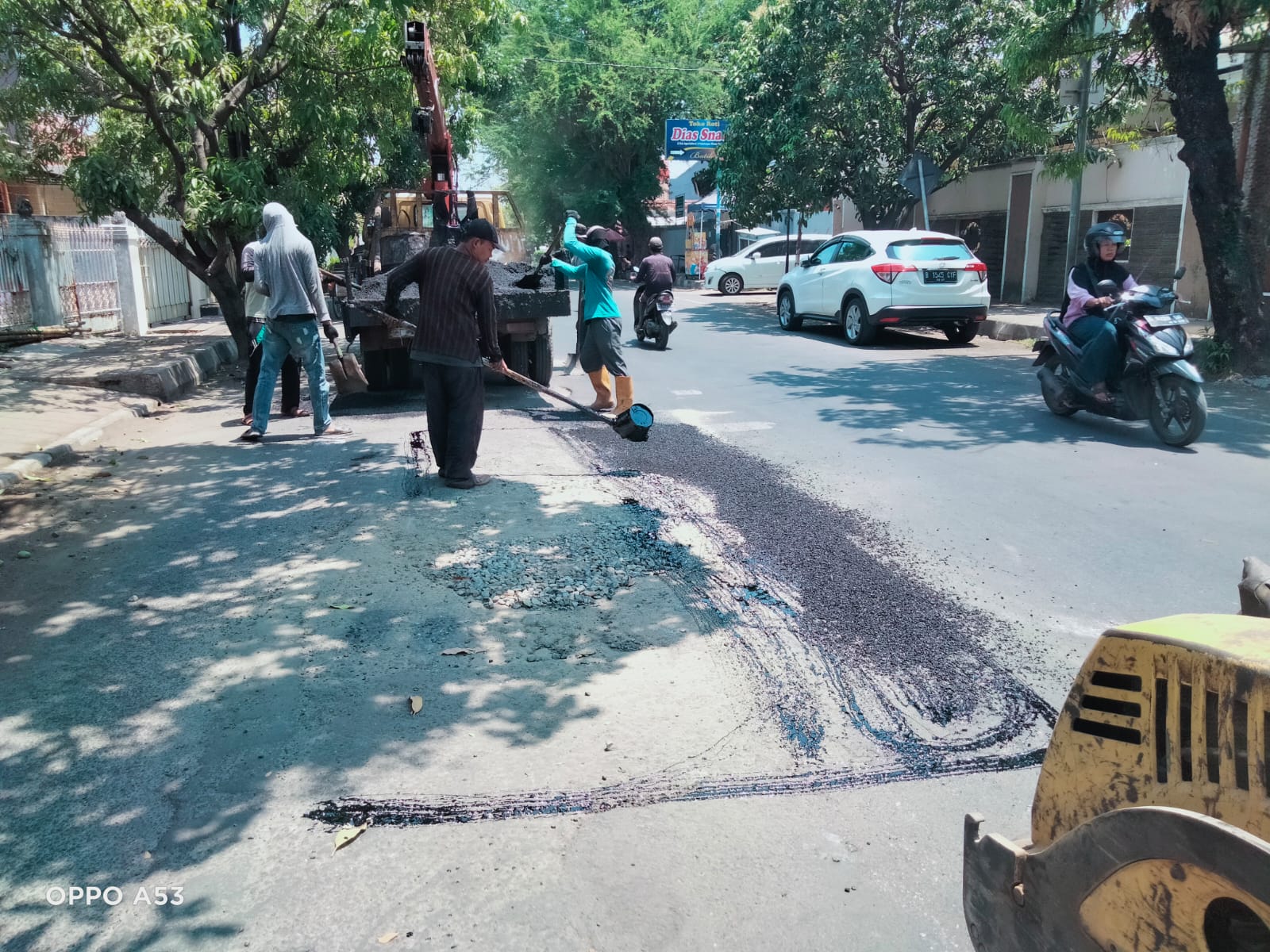 PERBAIKAN RUTIN JALAN AGUS SALIM DAN SUPRIYADI